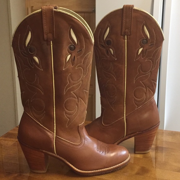 ACME Shoes - 🦋 Acme Heeled Western Boots Sz 8M